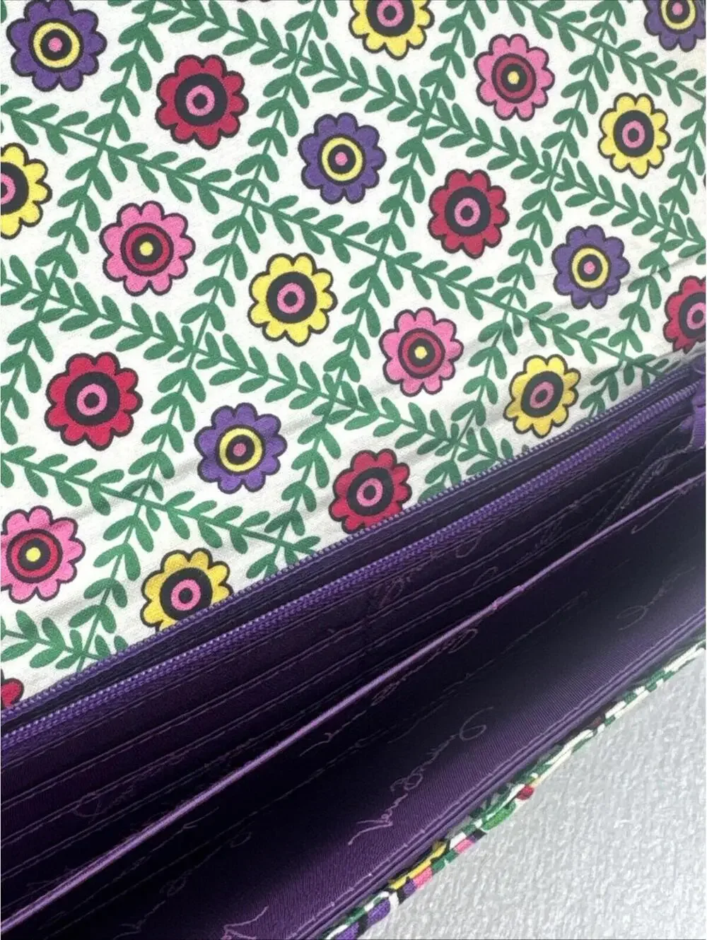 Vera Bradley Mod Flowers Spring Quilted Accordion Wallet 9” X 4” Bright Colors - Picture 4 of 8